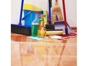 Klusje voor nà de zomer: vloer schoonmaken!